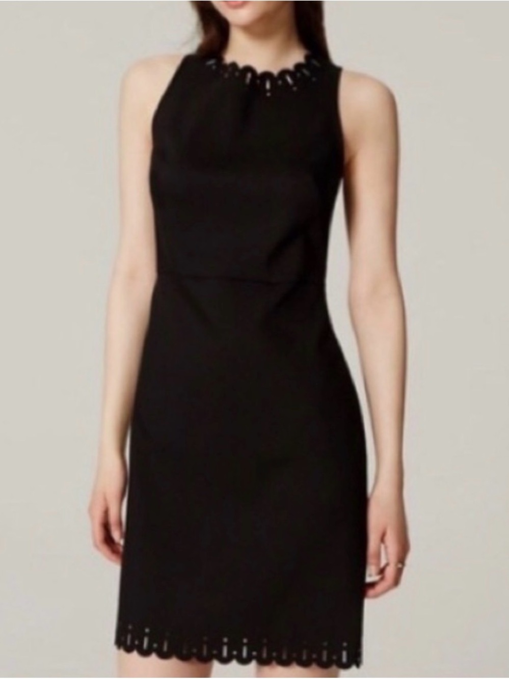 Ann Taylor LOFT Black Sleeveless Scallop-Trim Sheath Dress Size 2